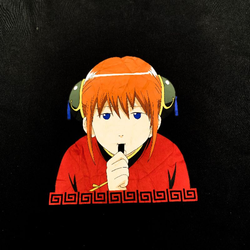 Kaos UNIQLO X Gintama Black