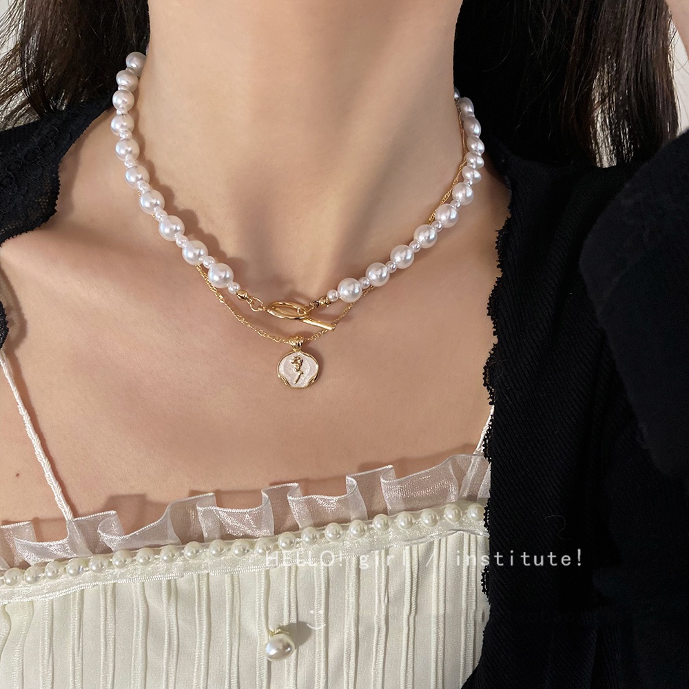 2pcs / set Kalung Choker Rantai Emas Hias Manik-Manik Mutiara Bulat Bunga Untuk Wanita