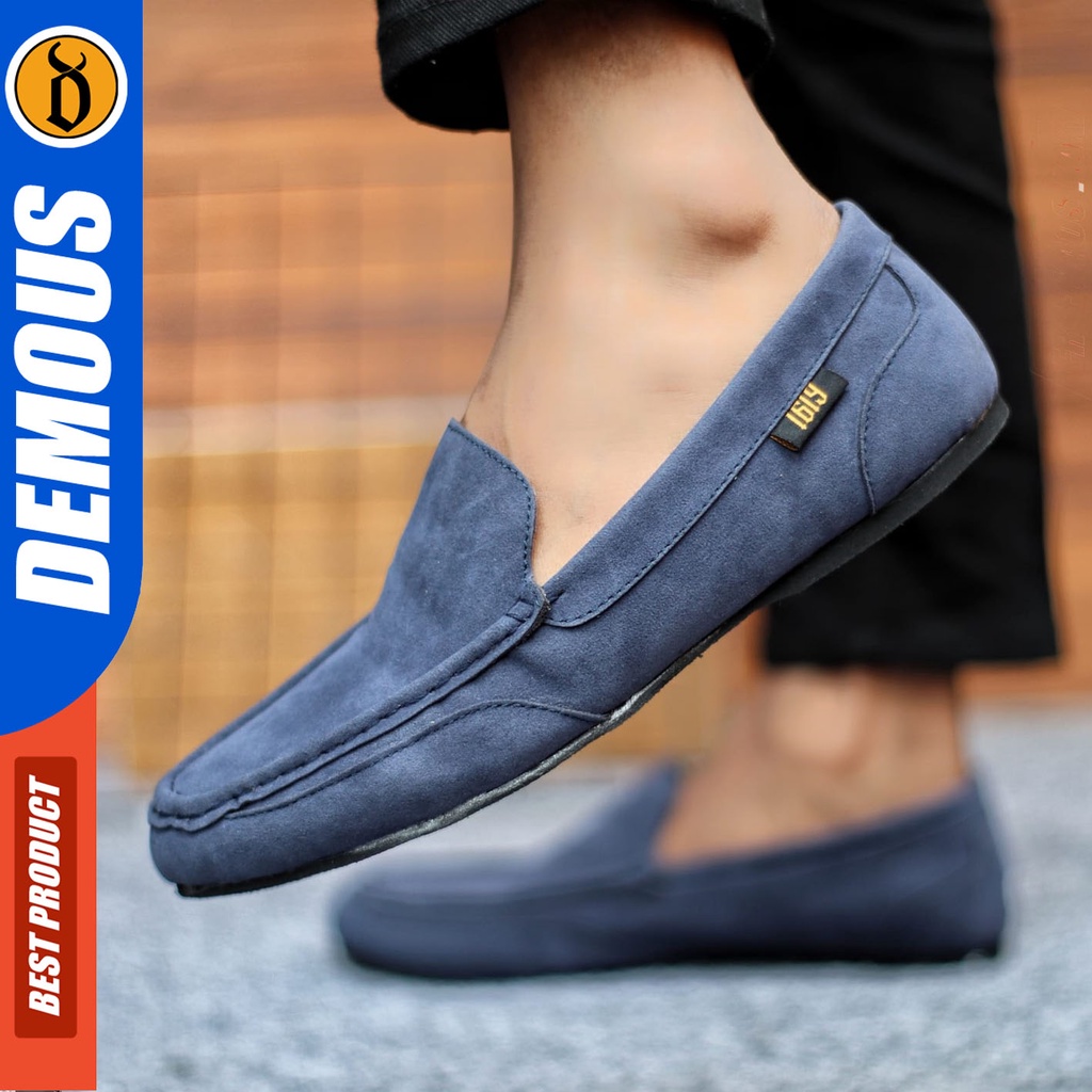 DEMOUS - Sepatu Casual Slip-On Hitam Pria Kerja