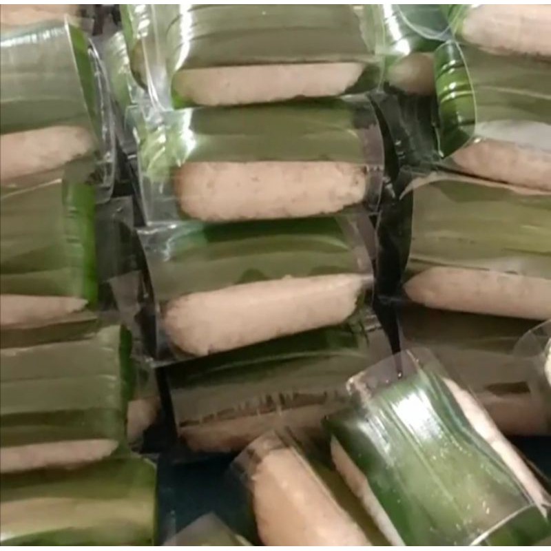 

Lemper ketan Isi Ayam