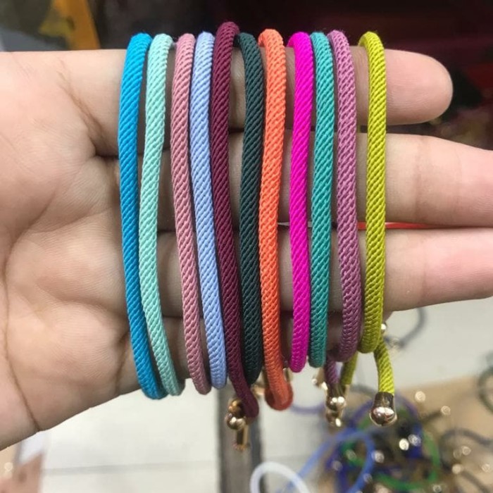 

MURAH GELANG SERUT TALI HONGKONG KEKINIAN - Tulis di Notet