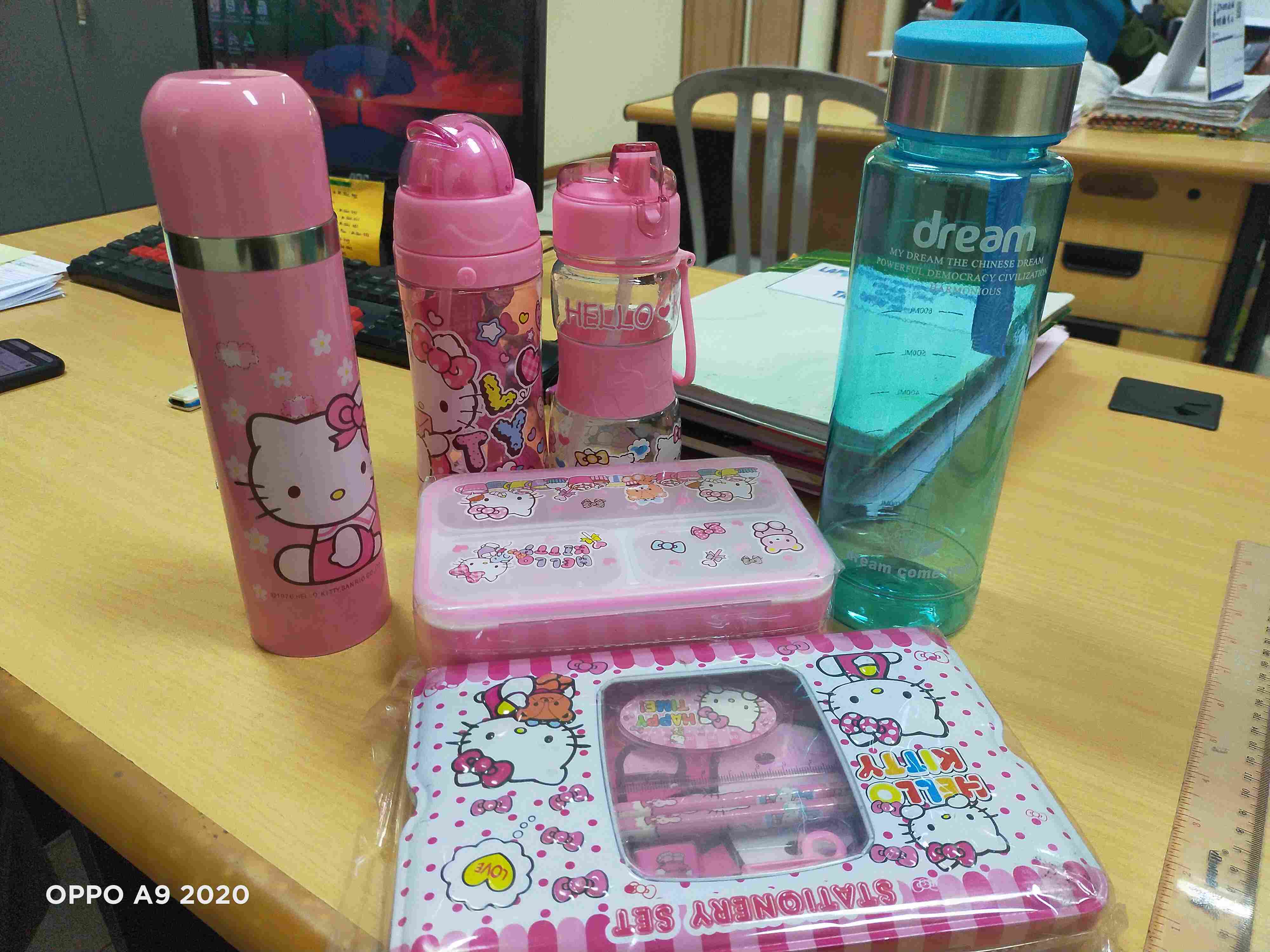 Botol Minum Karakter Hello Kitty, Cars, Little Pony, Avengers Kode 3652