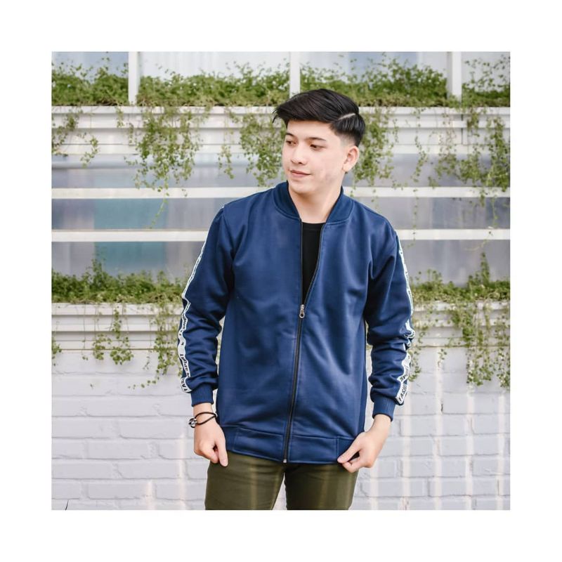 Jaket Fashion Sport Murah Tapi Ga Murahan / Jaket COD Termurah