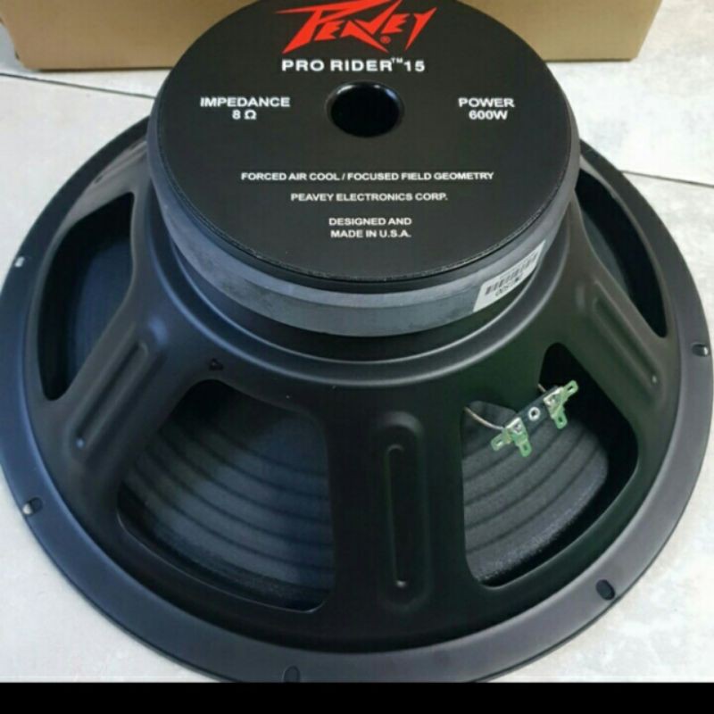 speaker 15 inch merek peavey