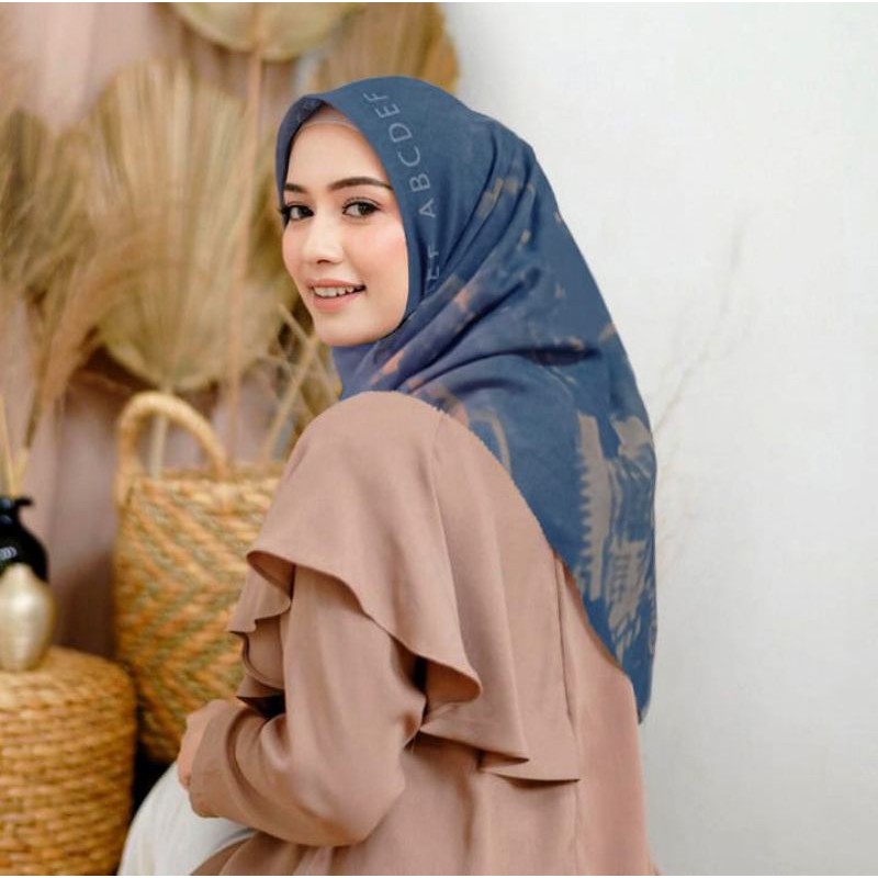 Terbaru !! Hijab Voal Segiempat Motif Igun Biru Cream Bolak Balik Kerudung Segiempat Motif-1