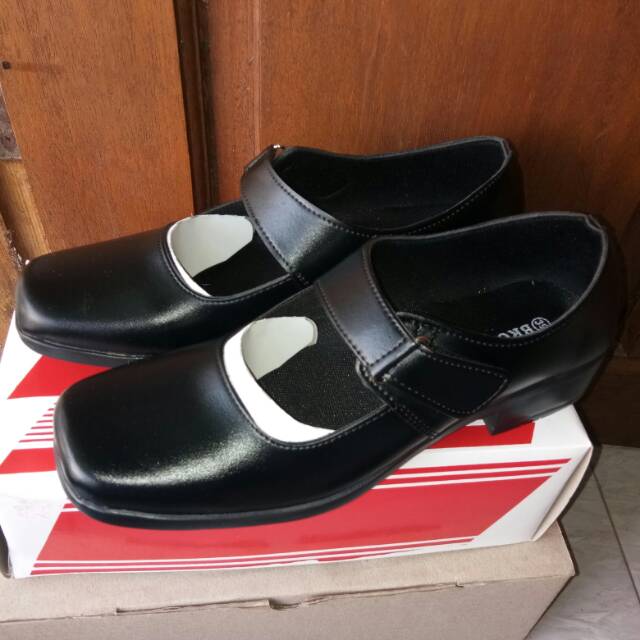 Sepatu fantopel vantofel kerja bahan sintetis yg berkualitas bagus nyaman dipakai