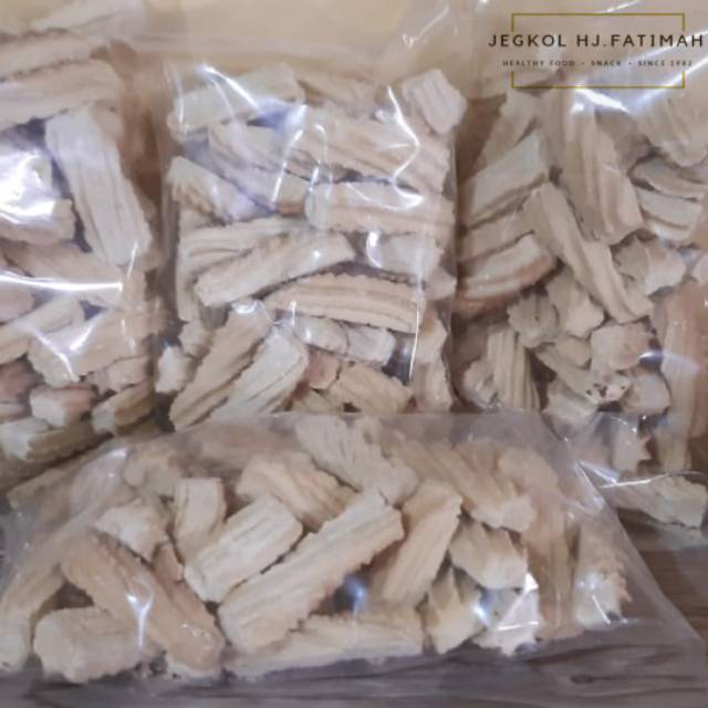 

KUE KERING SAGU KALIMANTAN / CEMILAN KALIMANTAN / BISA COD