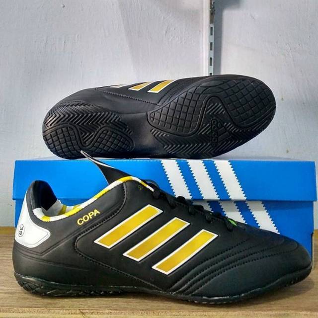 Sepatu Futsal Adidas Copa Mundial hitam emas