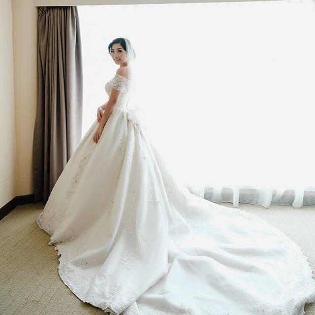 Preloved Wedding Dress