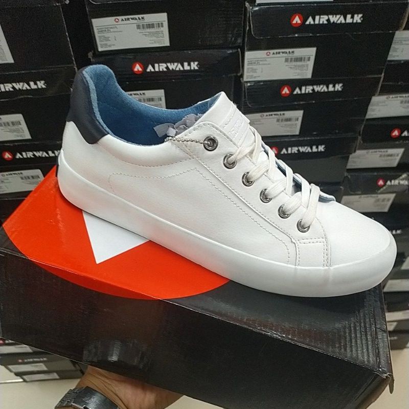 Best seller Airwalk Full White Original BNIB 100% Sepatu Putih
