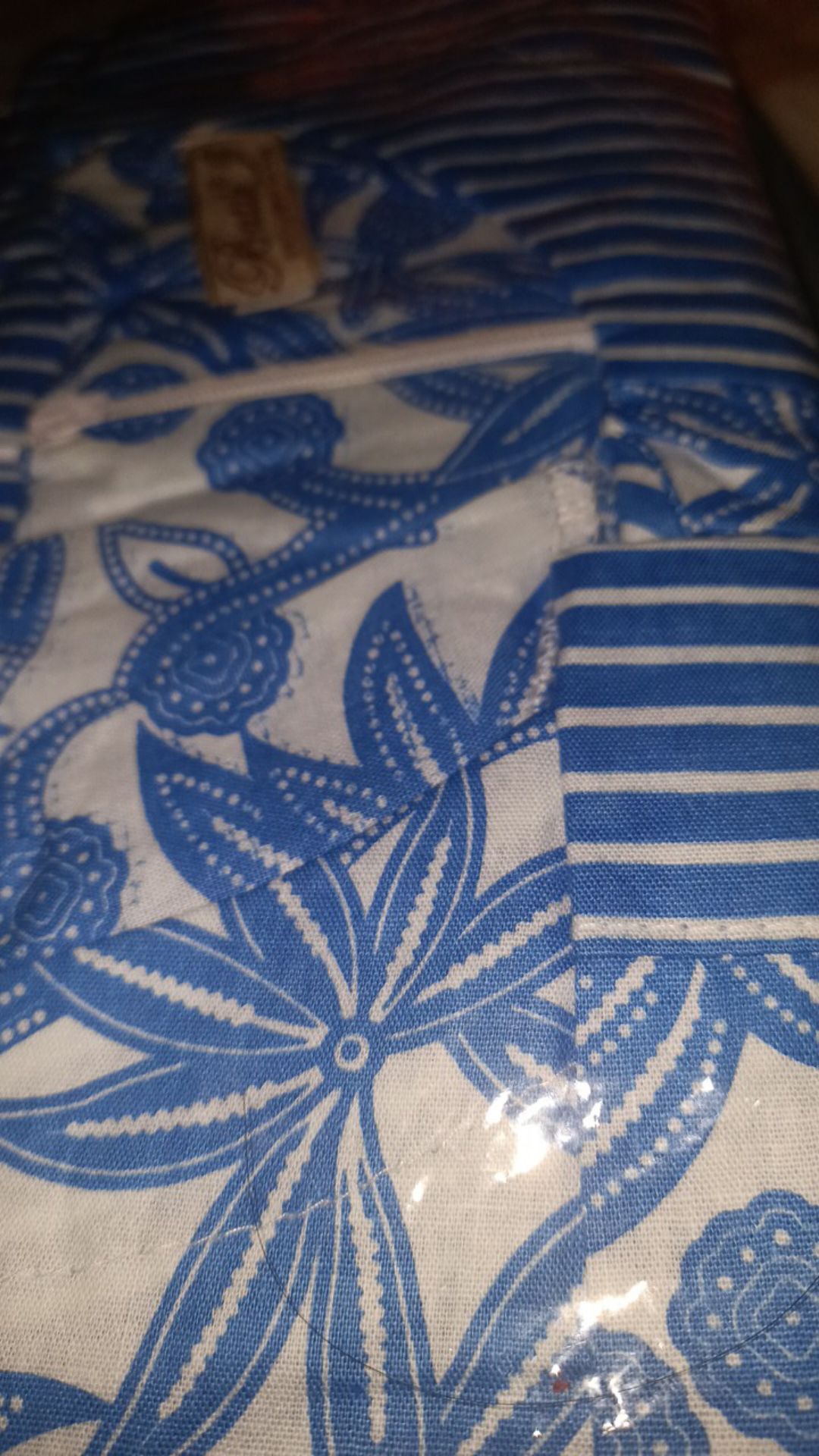 Batik Dianputri | Couple Batik Wanita Blazer Monochrome Motif Garis Seragam Batik