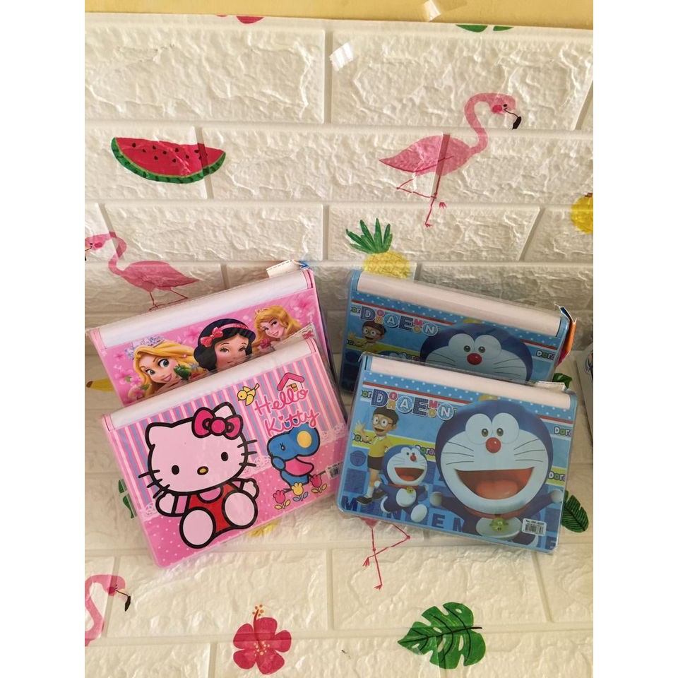

Pensil box motif doraemon dan hello kitty