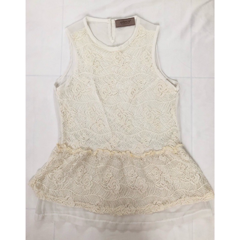 Atasan peplum brokat broken white preloved