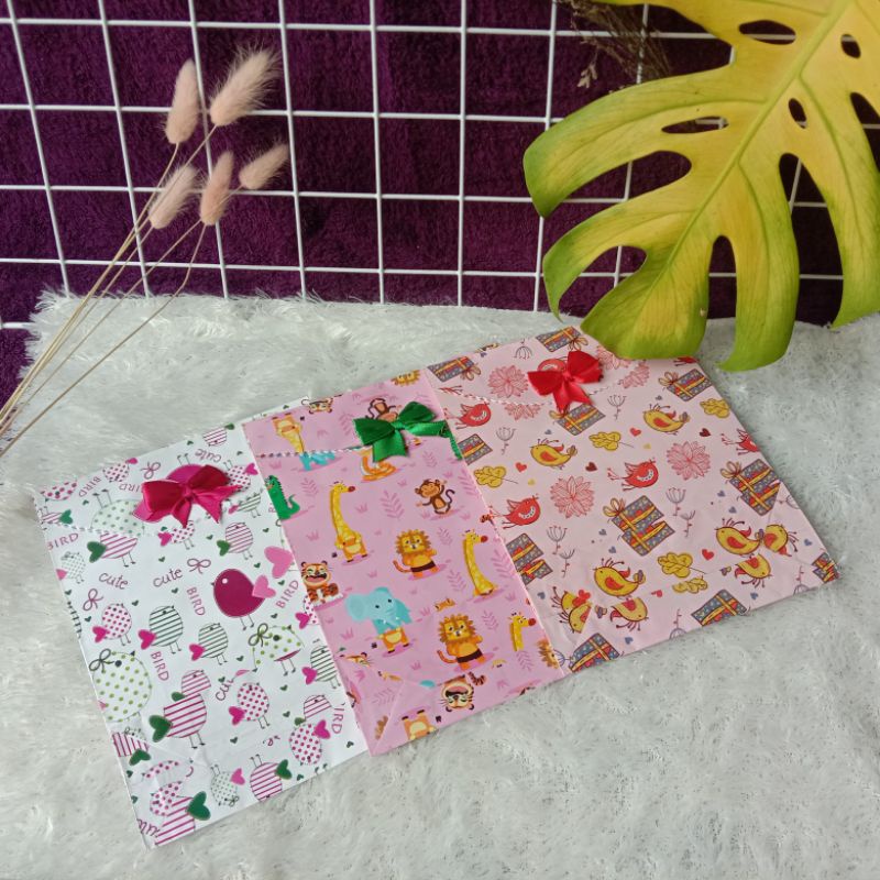 

PAPER BAG pesanan Digar Store