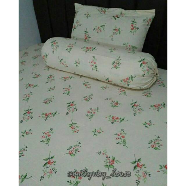 Sprei katun catra bunga.  Peach Flowers