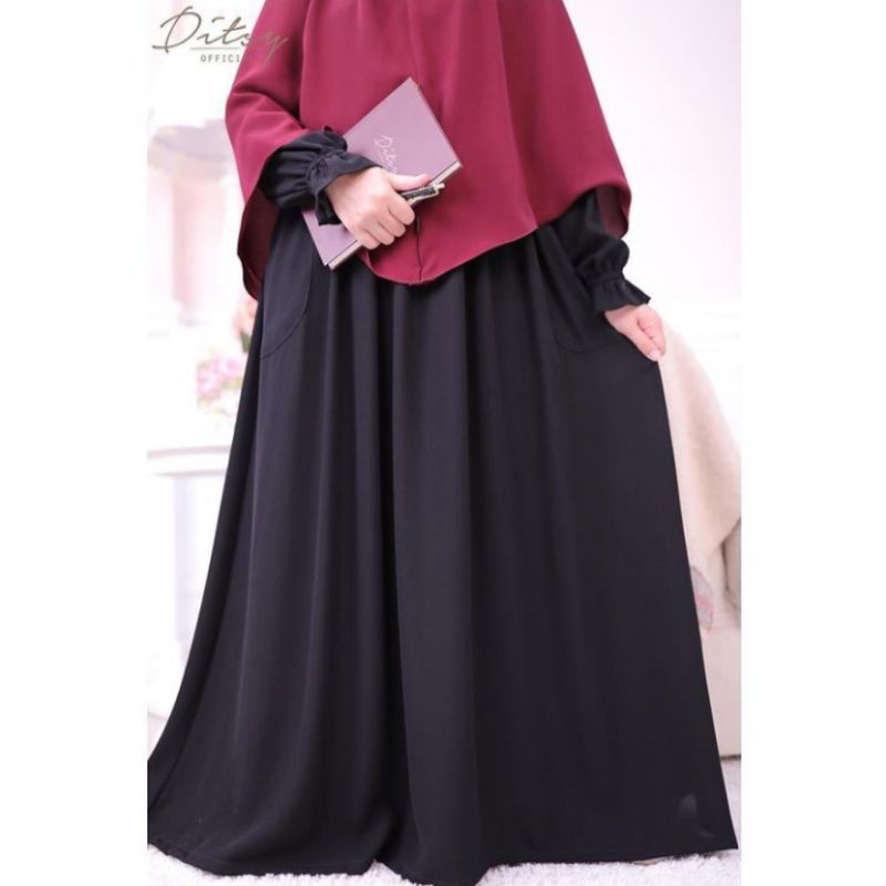 Lilura Onyx Black size XL by Ditsy