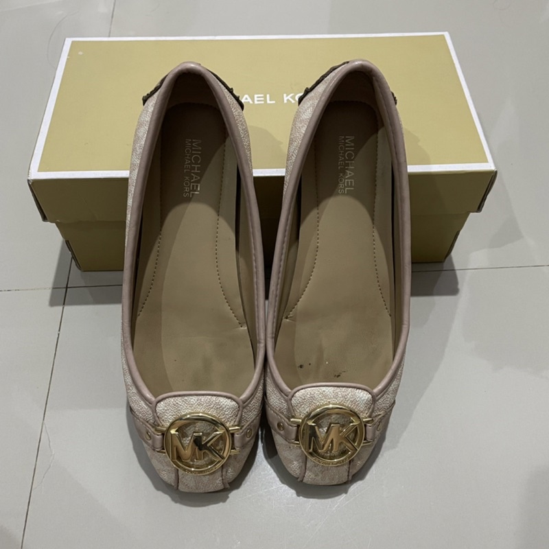 Preloved Michael Kors MK Fulton size 6