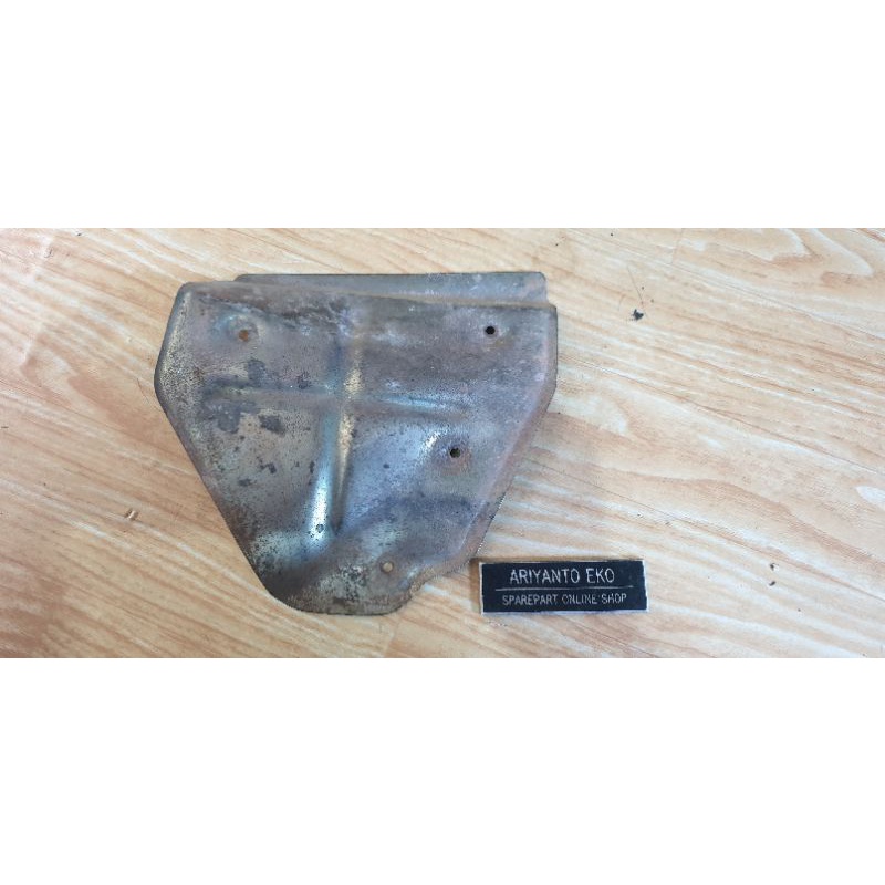 Plat pelindung panas knalpot side cover aki cover samping kanan Jialing JH125 JH 125 Original copota