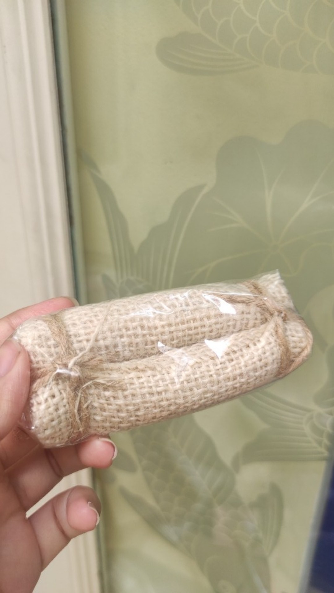 Tempat Display Bantalan Cincin Tali Samping Krem Mahar Seserahan