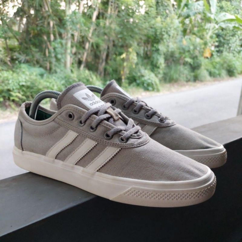 Adidas Adiease