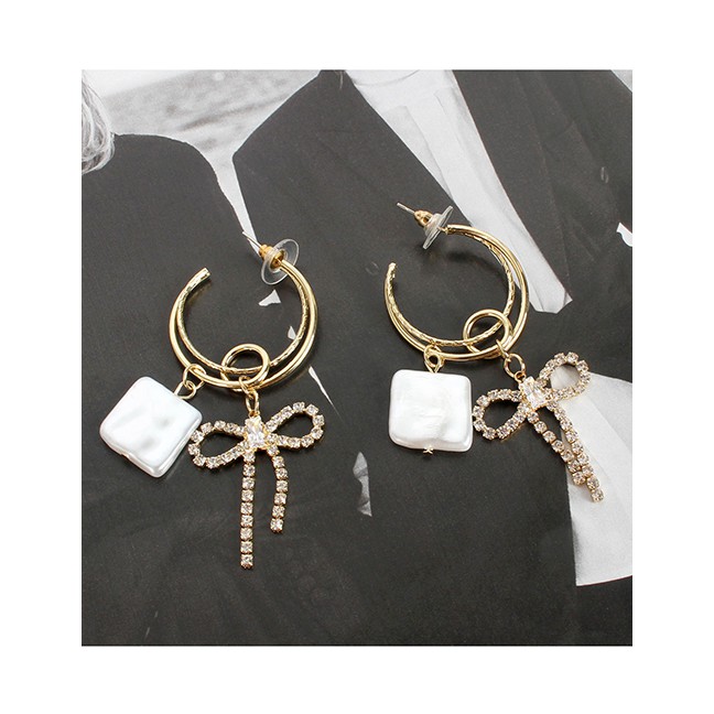 LRC Anting Tusuk Fashion Gold S925 Silver Pin With Diamond Bow Moon Square Freshwater Pearl Earrings