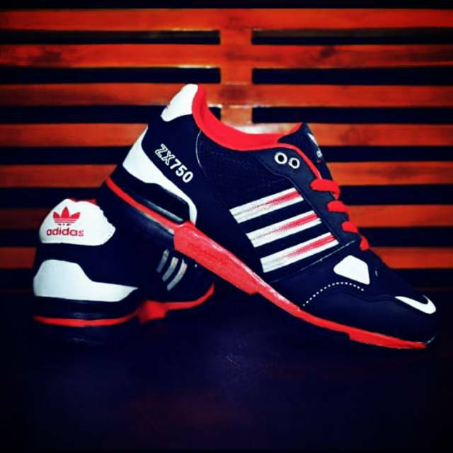 Sepatu pria adidas ZX 750 hitam-merah
