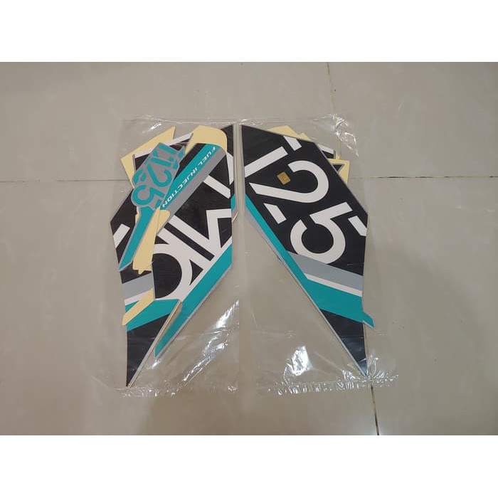 Striker Motor ORI&KW / Stiker Bodi & Lis Body & Striping Mio M3 2017 Silver