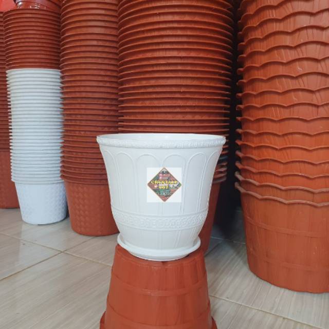 pot bunga tanaman roma putih tinggi 25cm + tatakan putih