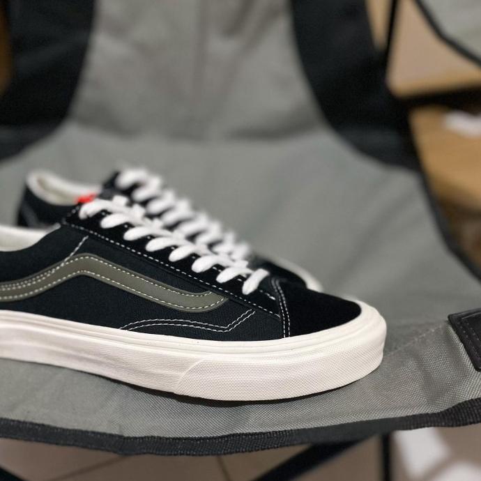 VANS STYLE 36 (VINTAGE SPORT) BLACK/BLANC