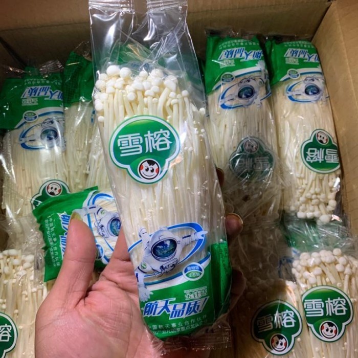 

Jamur Enoki Mushroom 1 pack 100 gr (SELALU MASUK PENDINGIN)