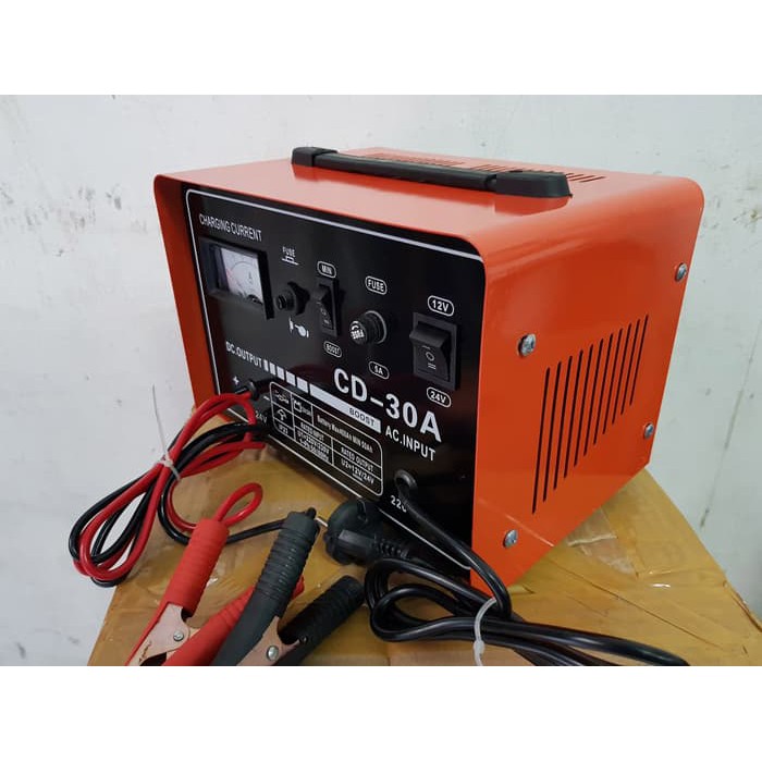 Charger Aki 30 Ampere bisa accu 12v & 24v Merk ROCIA / baterai