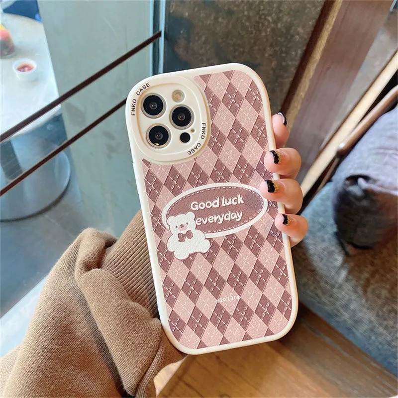 Soft Case Bahan Kulit Motif Kartun Beruang Kotak-Kotak Untuk iPhone 13 13pro 13prm 11 7Plus 8Plus Xr XS 13 12pro MaxTPU