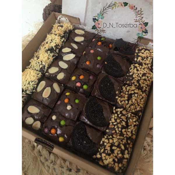 

Brownies Fudgy 20 x 20 | premium Home Made | Brownies panggang isi 25 pcs
