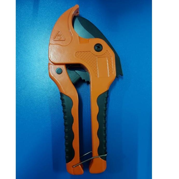 

BUKU & ALAT TULIS PERLENGKAPAN SEKOLAH & KANTOR GUNTING PIPA PVC