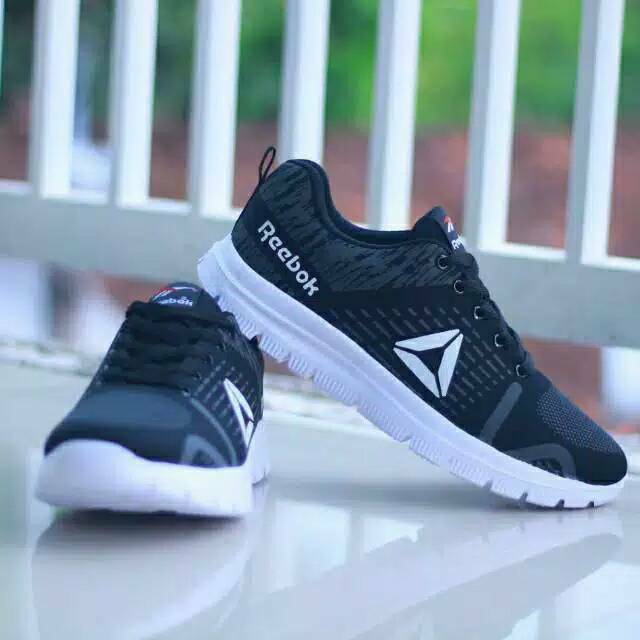 sepatu reebok original