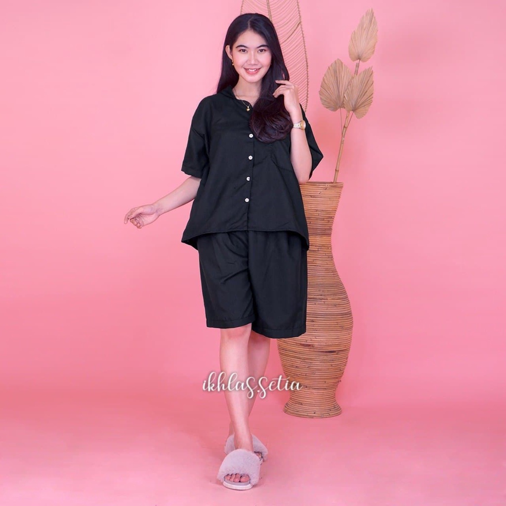 PIYAMA SETELAN PENDEK JUMBO KATUN KARAKTER BAJU TIDUR KANCING DEPAN-KJ POLOS HITAM