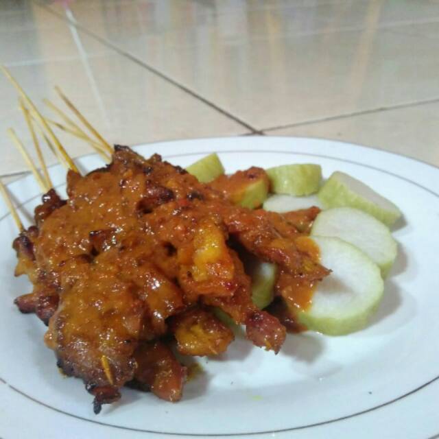 

Sate ayam "SI KEMBAR" Khas Blater