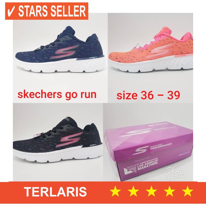 BUAT WANITA SEKOLAH WISUDA KULIAH MAHASISWI PUTIH POLOS PP/ SEPATU CEWEK SKECHERS GO WALK 4