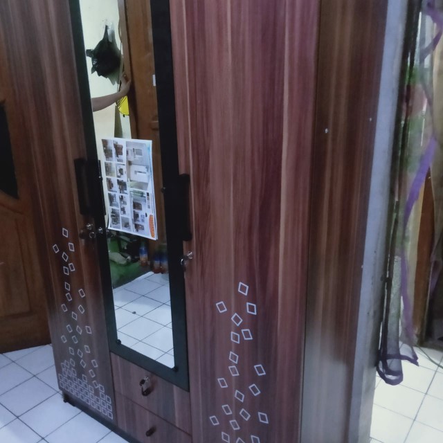 Lemari Pakaian 3 Pintu Cermin Lp 32 Ly