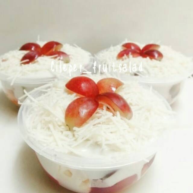 

Cup 200ml @cileper_fruitsalad salad buah murah salad buah segar salad buah enak