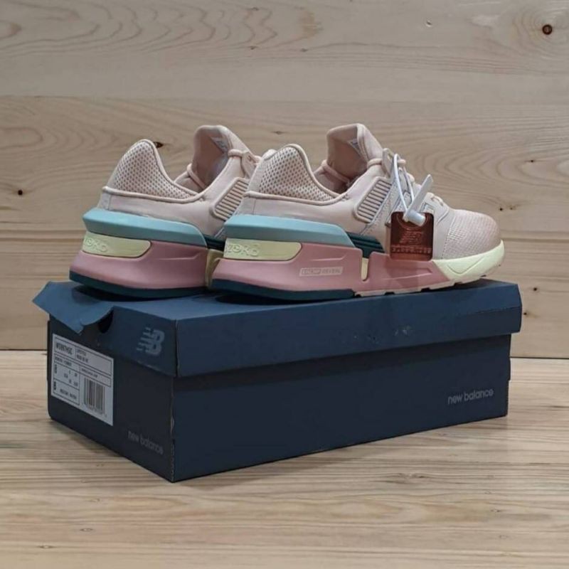 SEPATU New Balance 997 Beige Pink