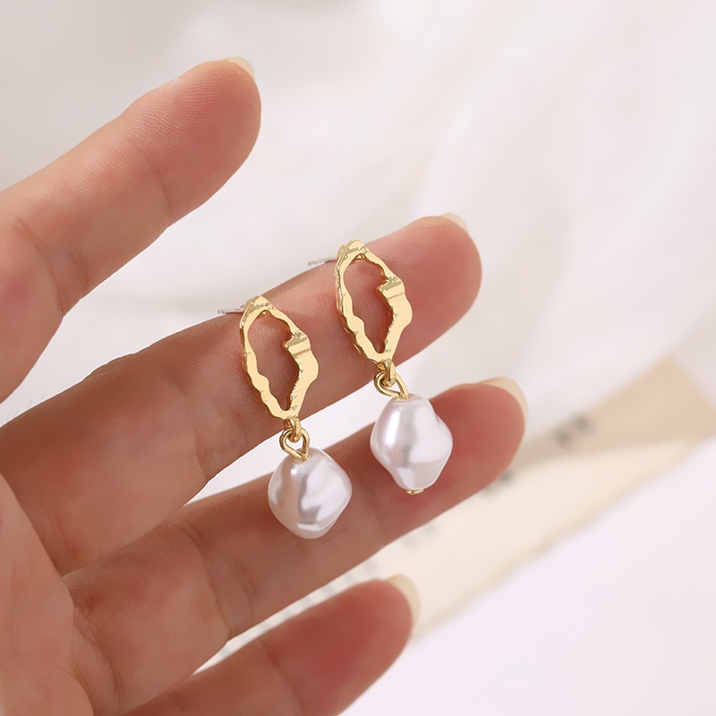 Korea ornamen baroque mutiara anting-anting wanita sosialita temperamen Garland tidak teratur anting