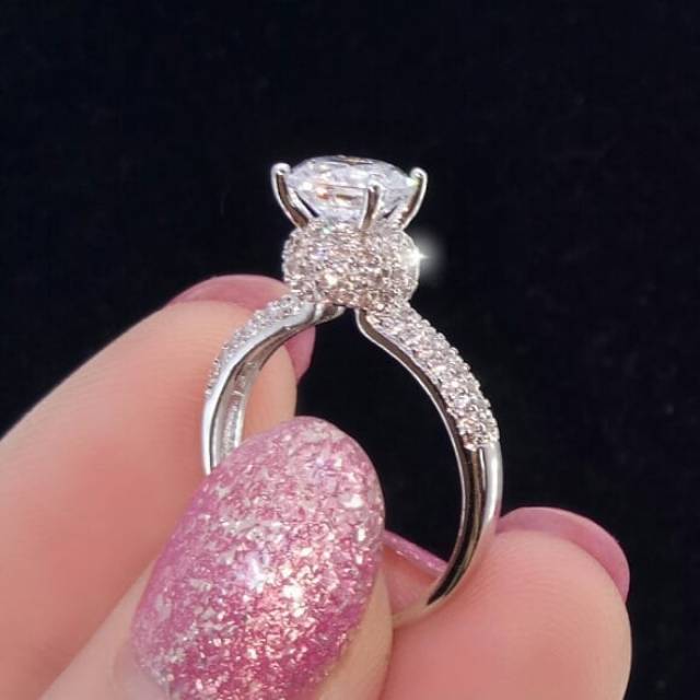 Cincin lapis emas berlian imitasi