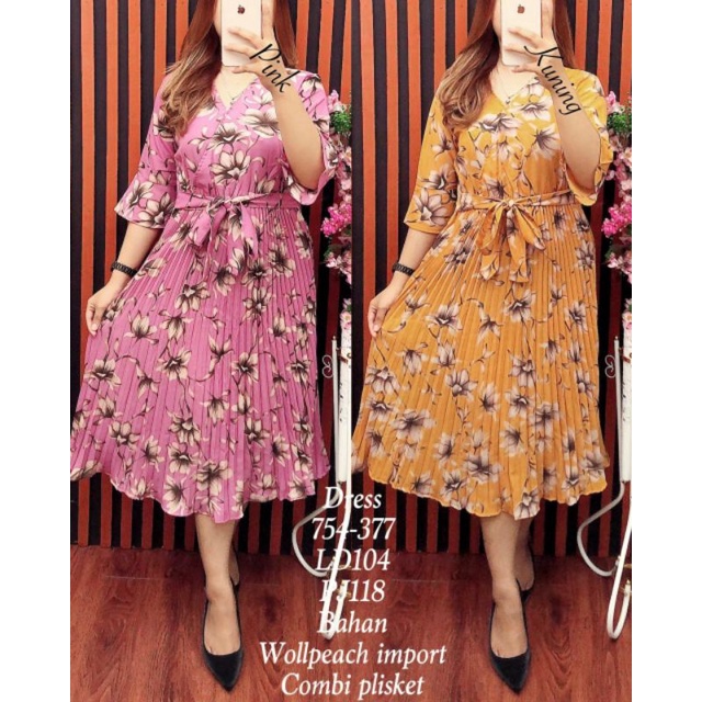 754-377 Dress Plisket Wollpeach Import