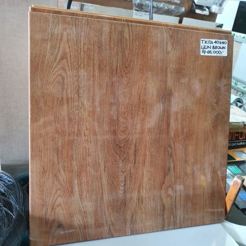 keramik 40x40 lantai kamar teras glossy mengkilap motif kayu KITA ulin brown