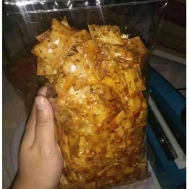

Pangsit pedas cikruh aroma daun jeruk