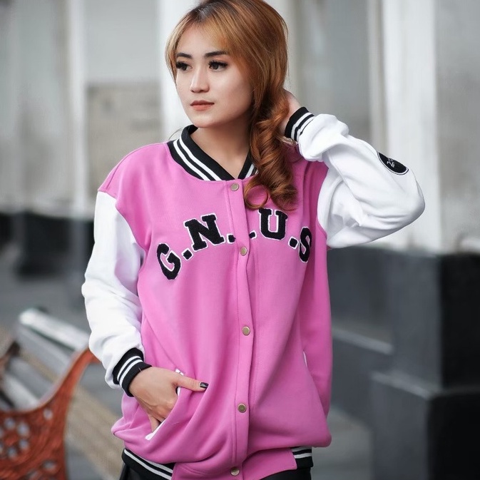 Versity Jacket Plecce Cotton Genious Original Pria Wanita Motif Warna Combinasi Distro Pink-Putih