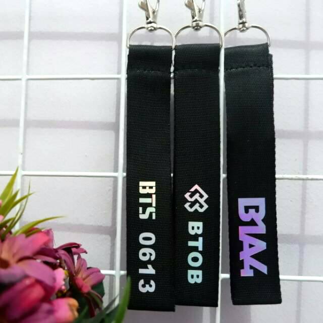 

Strap Lanyard Hologram BTS/ BTOB/ B1A4