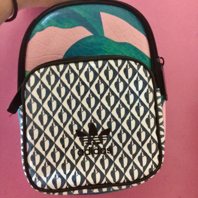 READY SIAP KIRIM ADIDAS MINI BACKPACK HAWAII / FARM