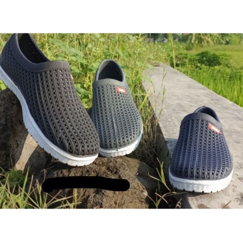 SEPATU Karet HITAM saja Unisex Super Awet